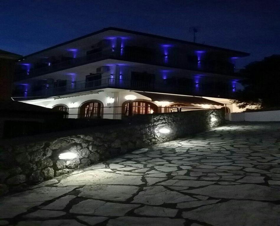 Thomas Art Hotel Пелекас Экстерьер фото