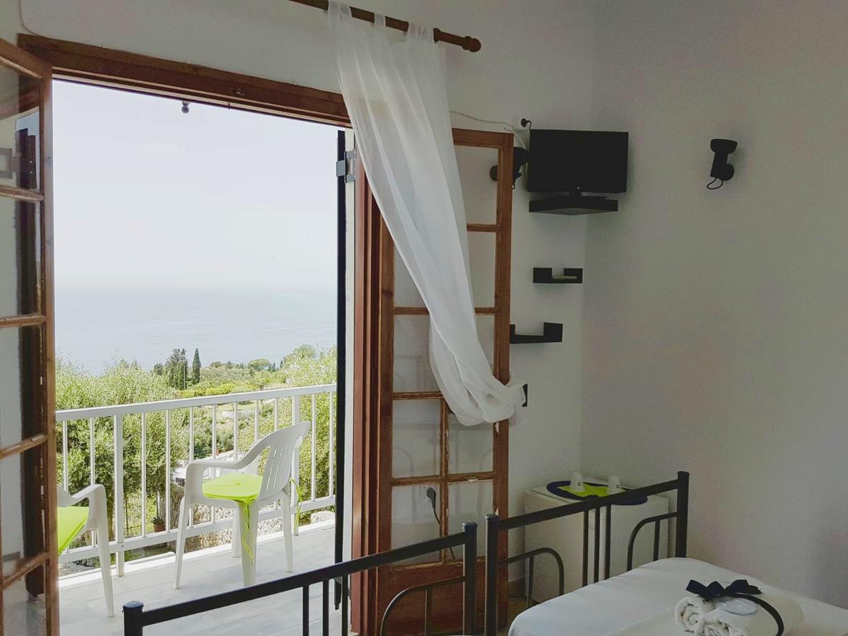Thomas Art Hotel Пелекас Экстерьер фото